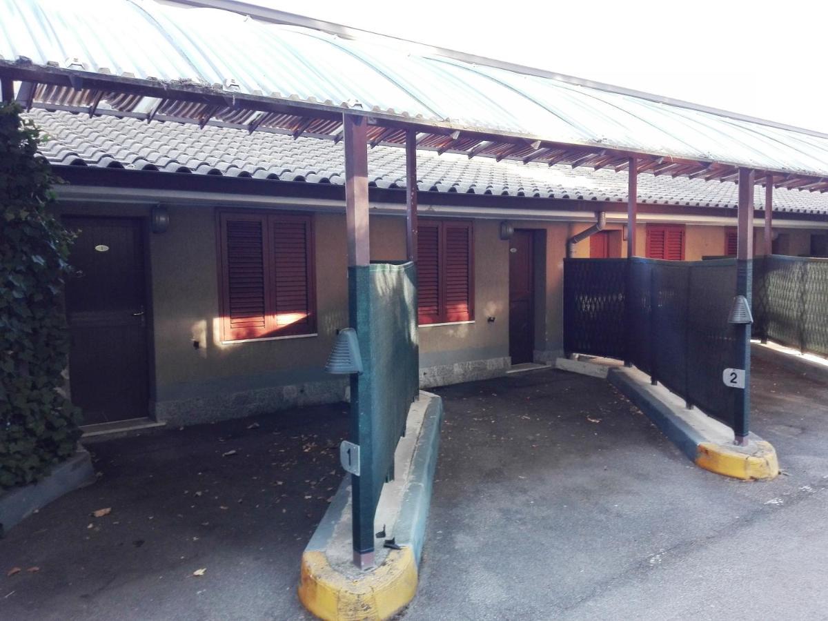 Hotel Motel Est Peschiera Borromeo Exterior photo